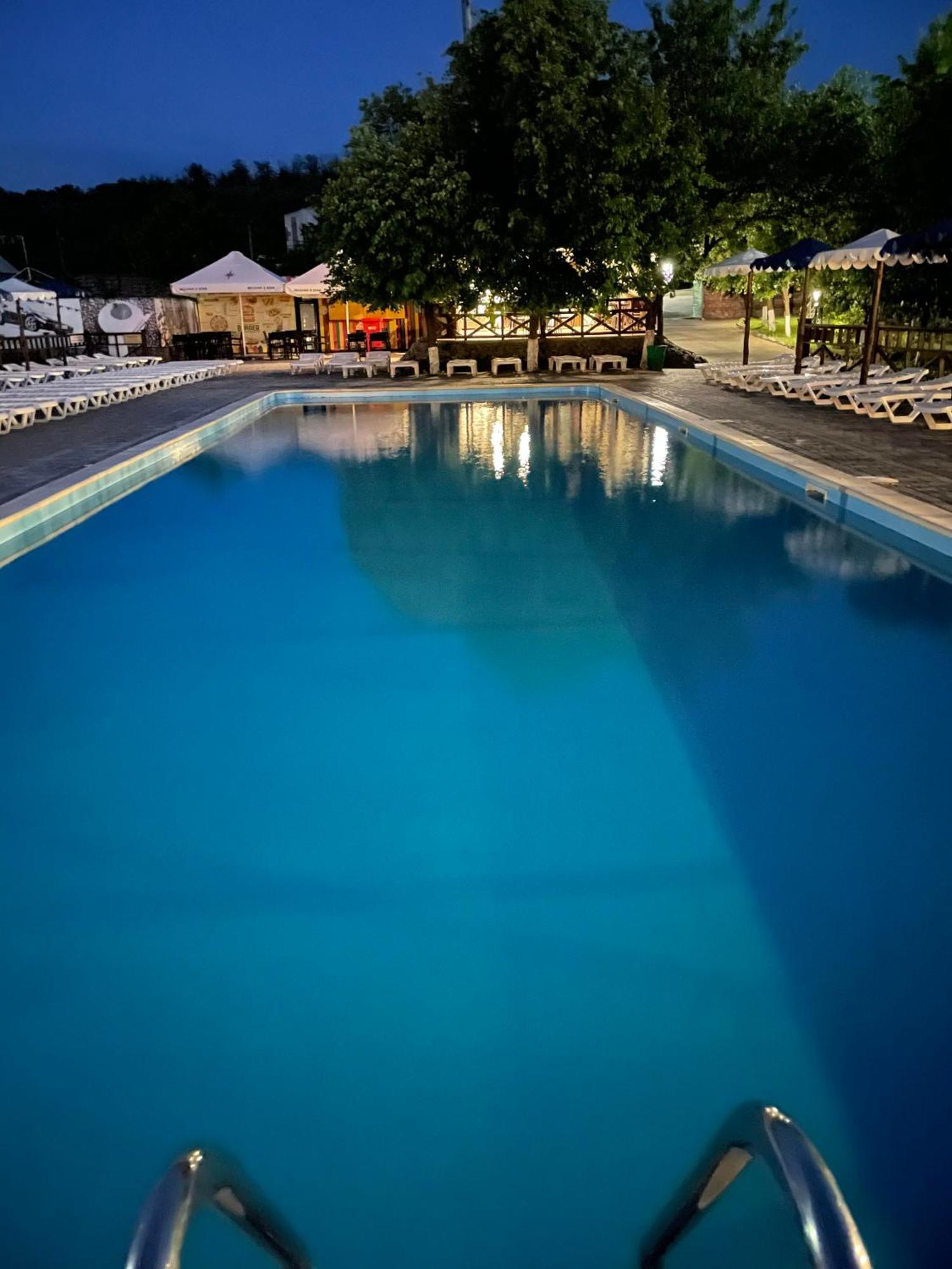 Mayak Resort Kam'yani Potoky Exterior photo