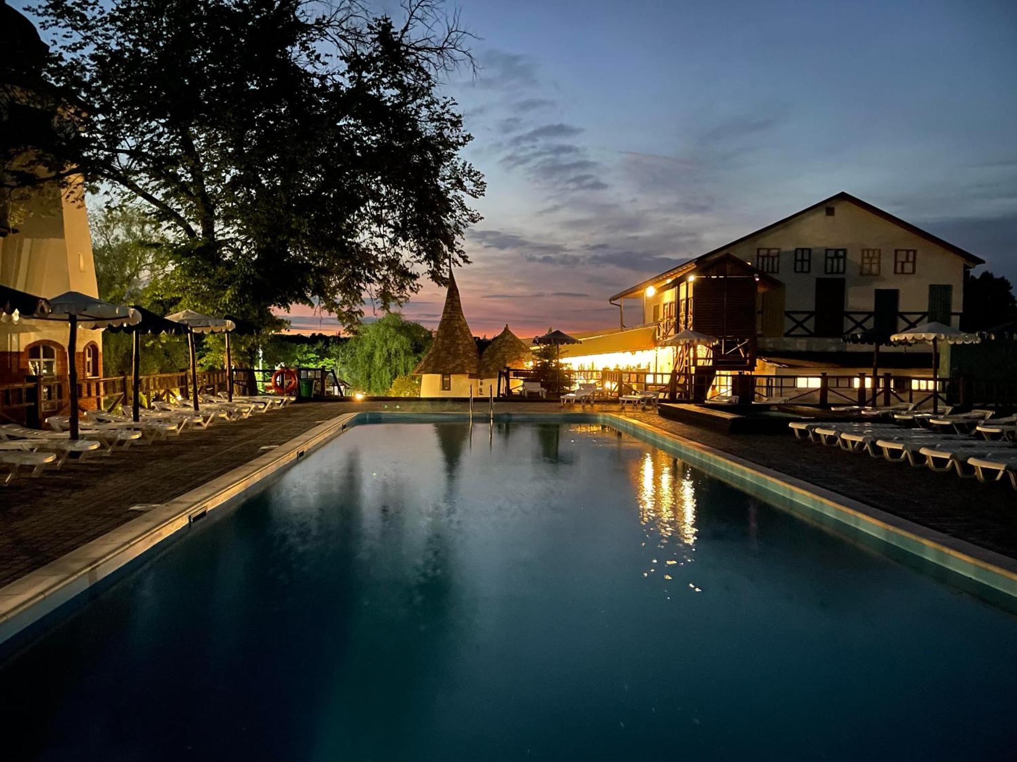 Mayak Resort Kam'yani Potoky Exterior photo