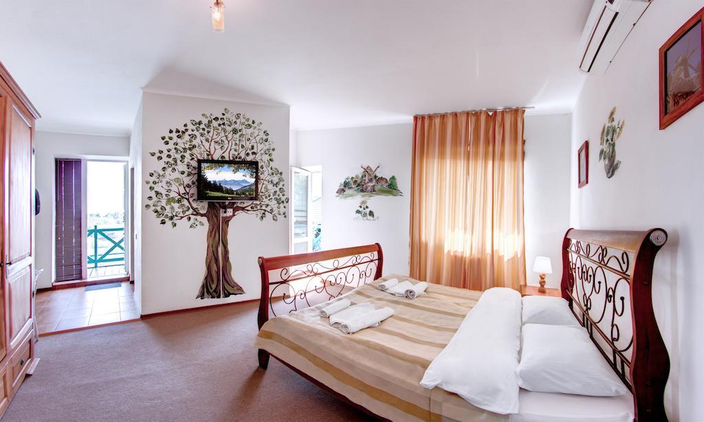 Mayak Resort Kam'yani Potoky Room photo